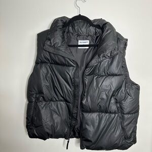 Brand New Old Navy Cropped Black Puffer Vest